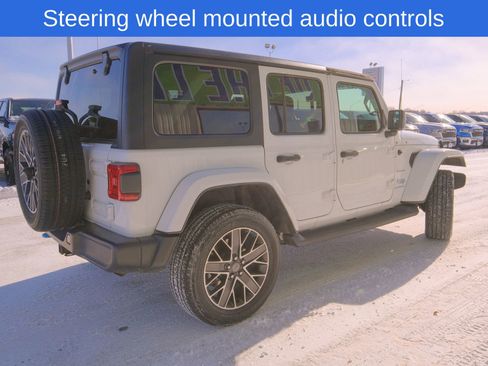 Used 2023 Jeep Wrangler Unlimited Sahara w/ Cold Weather Group image 8