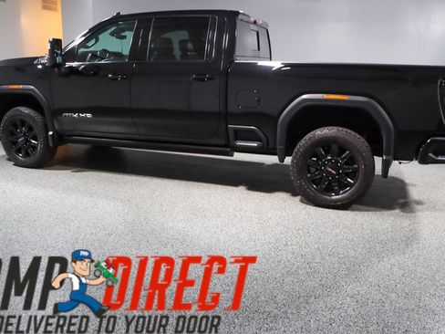 Used 2024 GMC Sierra 2500 AT4 w/ AT4 Premium Plus Package image 10