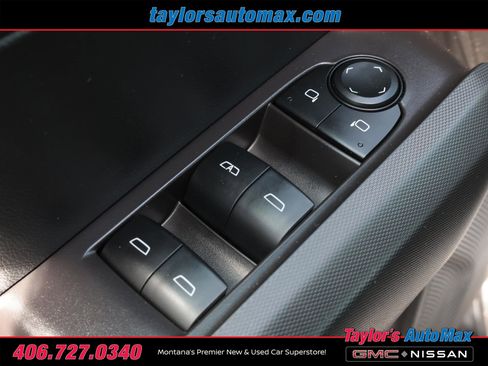 Used 2025 Chevrolet Colorado Trail Boss AWD/4WD image 37