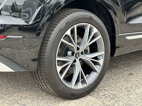 New 2025 Audi Q8 Premium Plus image 9