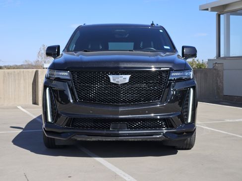 Used 2024 Cadillac Escalade ESV V w/ LPO, ONYX Package image 11