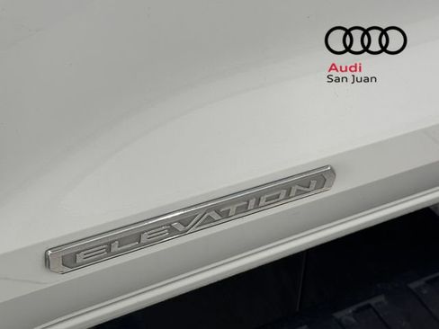 Used 2024 GMC Canyon Elevation w/ Elevation Premium Package AWD/4WD image 8