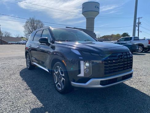 Used 2024 Hyundai Palisade Limited FWD image 9