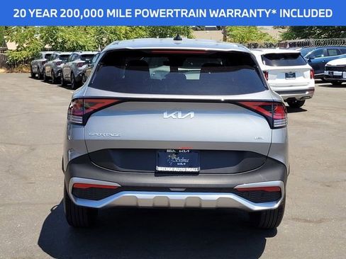 New 2025 Kia Sportage LX image 5