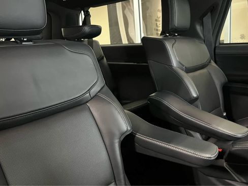 Used 2025 Ford Expedition Max Platinum w/ Stealth Performance Package image 49