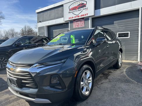 Used 2019 Chevrolet Blazer LT image 3