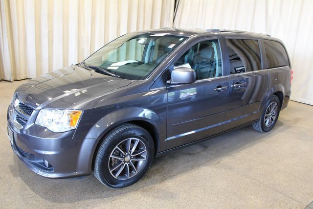 Used 2017 Dodge Grand Caravan SXT FWD image 4