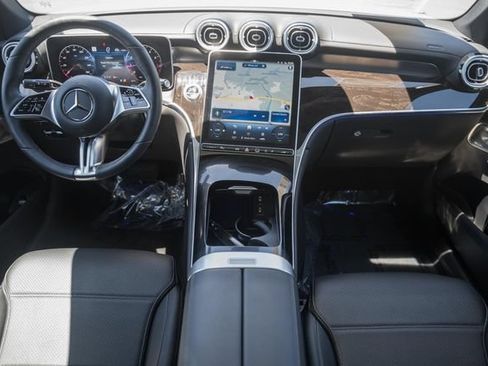 Certified 2025 Mercedes-Benz GLC 300 4MATIC w/ Driver Assistance Package image 20