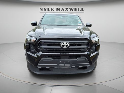 Used 2024 Toyota Tacoma SR AWD/4WD image 15