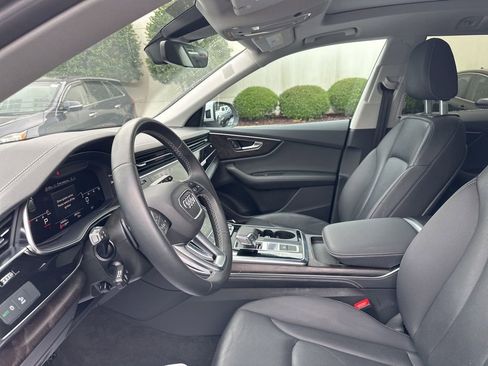 Used 2023 Audi Q8 Premium Plus image 16