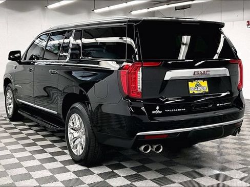 Used 2024 GMC Yukon XL Denali AWD/4WD image 2