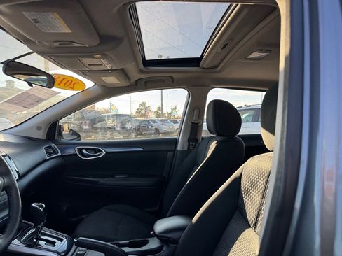 Used 2017 Nissan Sentra SR Turbo w/ SR Midnight Edition image 13