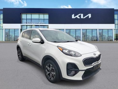 Used 2020 Kia Sportage LX FWD image 2