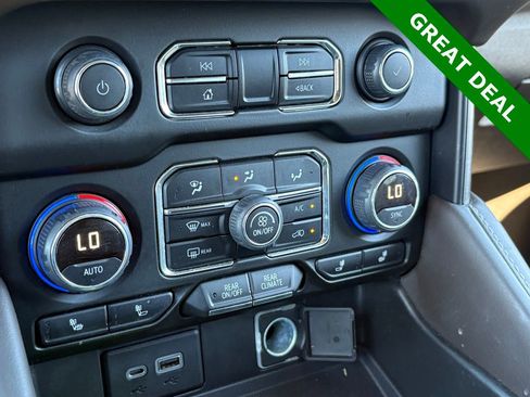 Used 2022 Chevrolet Tahoe Z71 w/ Luxury Package image 22