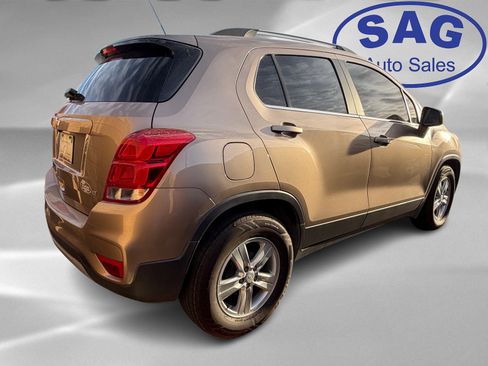 Used 2018 Chevrolet Trax LT FWD image 3