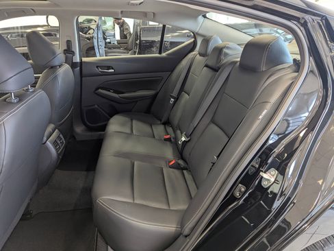 New 2025 Nissan Altima 2.5 SL image 11