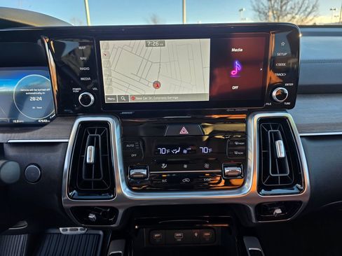 Used 2023 Kia Sorento SX Prestige image 21