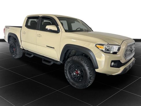 Used 2017 Toyota Tacoma TRD Off-Road w/ Tow Package RWD image 7