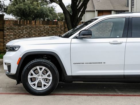 Used 2023 Jeep Grand Cherokee L Limited image 22