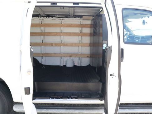 Used 2024 GMC Savana 2500 w/ Driver Convenience Package RWD image 16