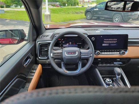 New 2026 GMC Canyon AT4 w/ Technology Plus Package AWD/4WD image 11