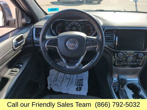 Used 2020 Jeep Grand Cherokee Laredo image 15