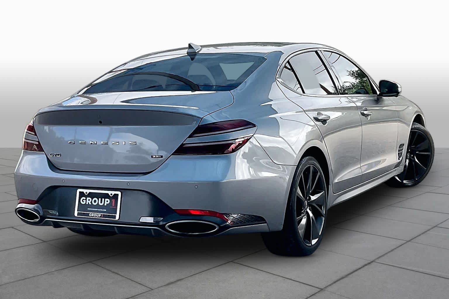 Used 2023 Genesis G70 3.3T w/ Sport Prestige Package RWD image 13