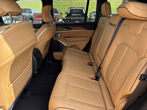 New 2026 Jeep Grand Cherokee Summit AWD/4WD image 5