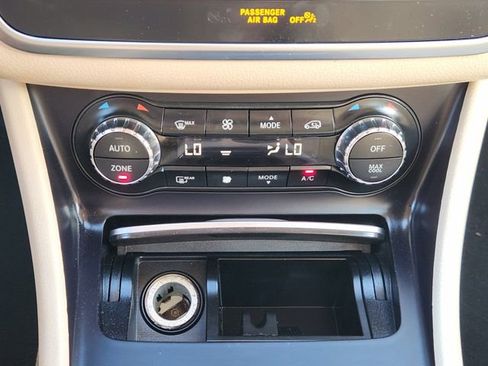 Used 2020 Mercedes-Benz GLA 250 4MATIC image 20