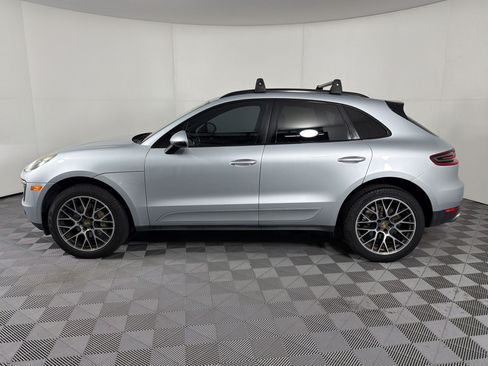Certified 2018 Porsche Macan S AWD/4WD image 2