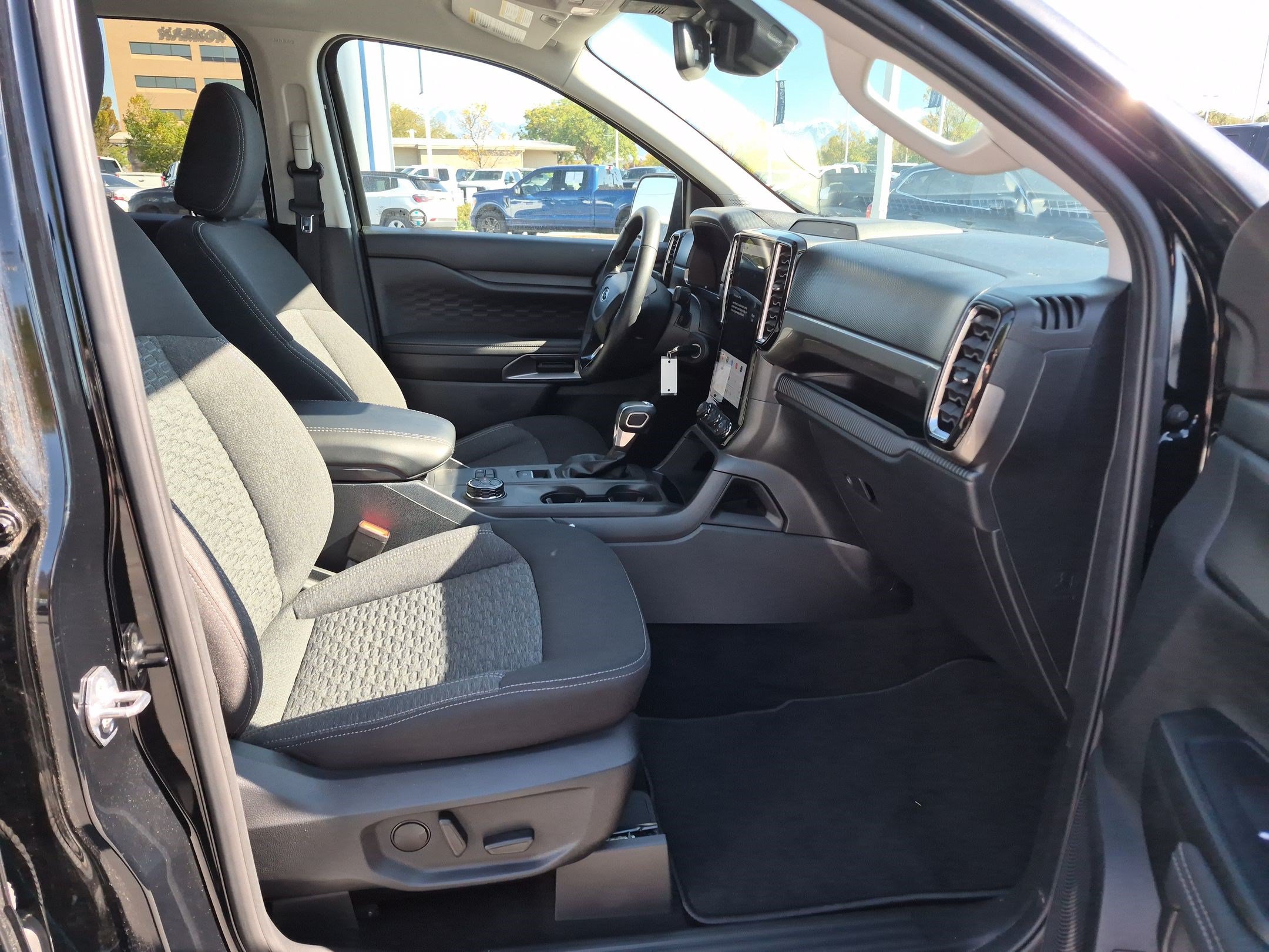 Used 2024 Ford Ranger XLT w/ Equipment Group 301A Mid AWD/4WD image 33
