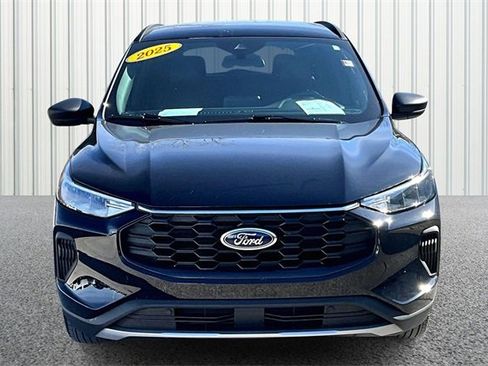 Used 2025 Ford Escape ST-Line image 3