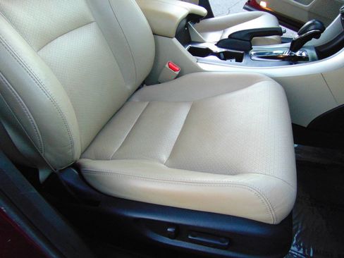 Used 2013 Honda Accord Touring image 14