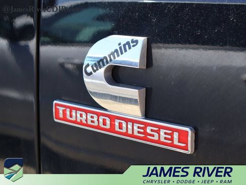 Used 2024 RAM 2500 Tradesman w/ Chrome Appearance Group AWD/4WD image 17