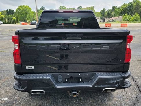 Used 2023 Chevrolet Silverado 1500 Custom Trail Boss w/ LPO, Dark Essentials Package AWD/4WD image 10