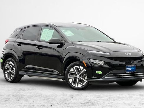 Used 2023 Hyundai Kona SE FWD image 1