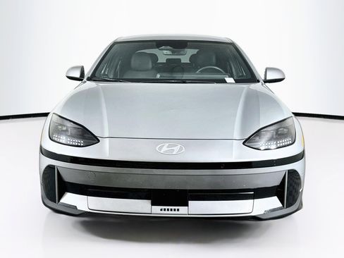 Used 2024 Hyundai Ioniq 6 SEL RWD image 2