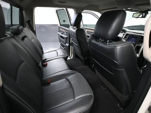 Used 2018 RAM 1500 Laramie w/ Convenience Group AWD/4WD image 37