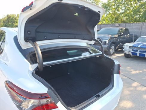 Used 2024 Toyota Camry SE FWD image 34