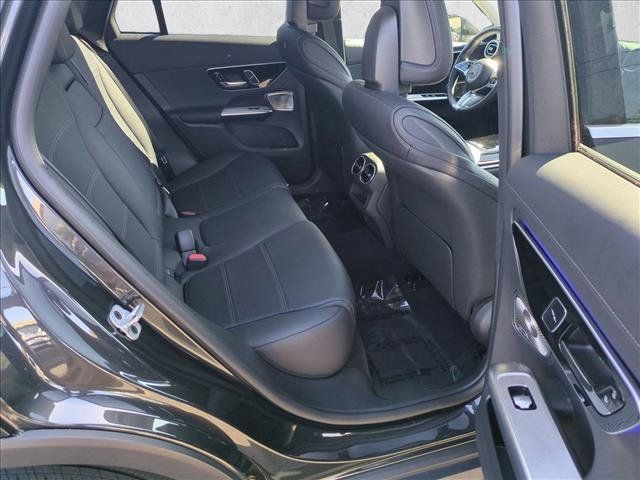 Used 2023 Mercedes-Benz GLC 300 image 23