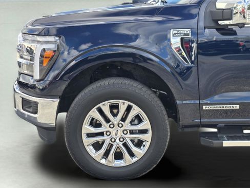 Used 2025 Ford F150 Lariat w/ Equipment Group 501A Mid AWD/4WD image 9