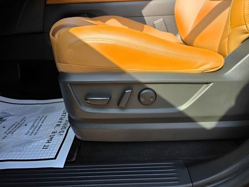 Used 2025 Nissan Armada SL w/ Captain's Chari Seat Package image 24