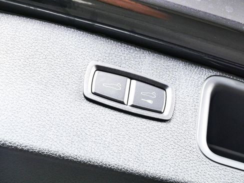 New 2026 Porsche Macan S AWD/4WD image 33