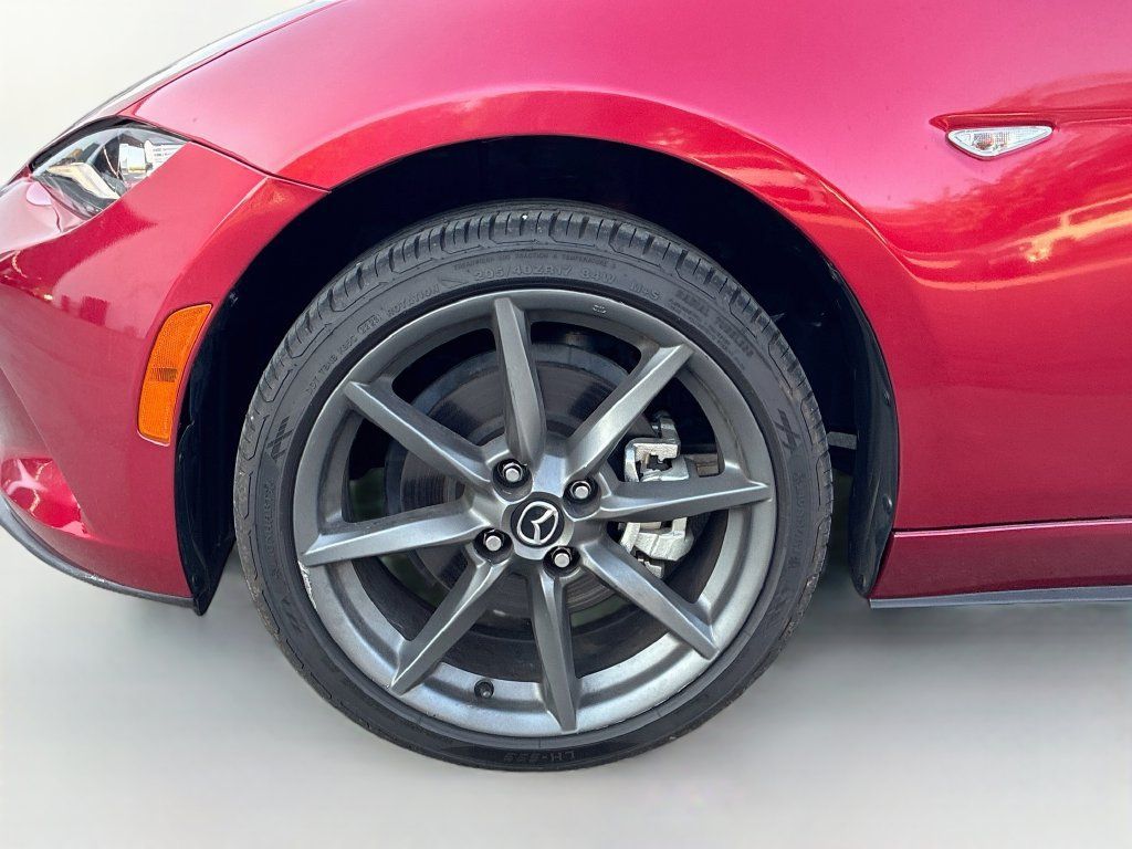 Used 2025 MAZDA MX-5 Miata RF Grand Touring w/ Weather Package RWD image 27