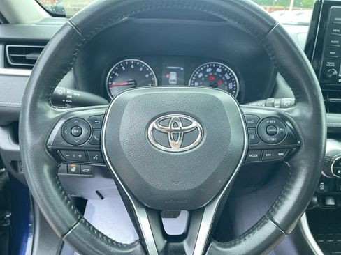 Used 2022 Toyota RAV4 XLE AWD/4WD image 11