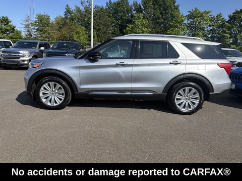 Used 2024 Ford Explorer Limited w/ Equipment Group 301A AWD/4WD image 2