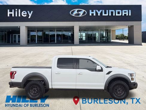 Used 2018 Ford F150 Raptor w/ Equipment Group 802A Luxury image 3