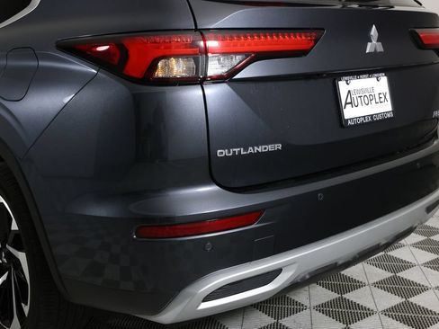 Used 2024 Mitsubishi Outlander SE AWD/4WD image 45