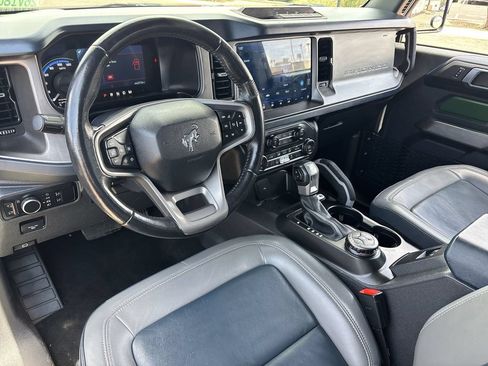 Used 2023 Ford Bronco Outer Banks AWD/4WD image 15