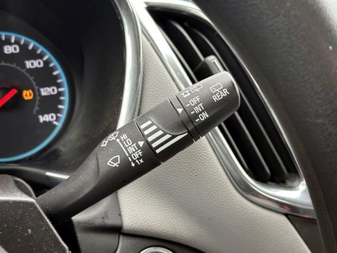 Used 2018 Chevrolet Equinox LS image 22